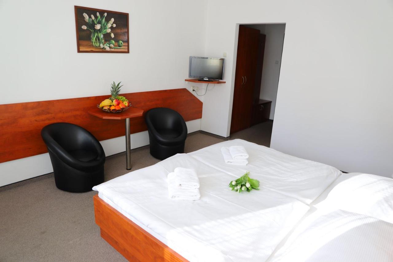 Hotel Rezident Turčianske Teplice Εξωτερικό φωτογραφία