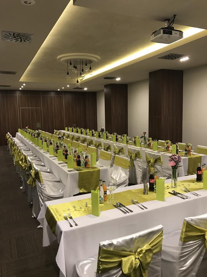 Hotel Rezident Turčianske Teplice Εξωτερικό φωτογραφία